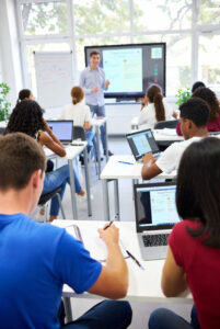 سوالات رایج در کلاس زبان: پاسخ‌ها و نکات مهم برای زبان‌آموزان