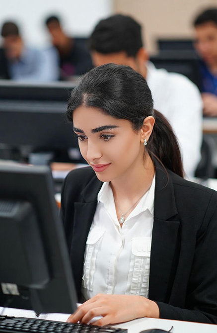 فعل های پرکاربرد انگلیسی برای باز کردن درب وسایل آشپزخانه